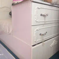 تخت و کمد نوزادی