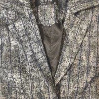 پالتو|لباس|قصابه, |دیوار