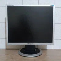 مانیتور سامسونگ مدا ۱۷۵۰ NPLS