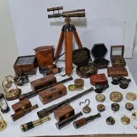 دوربین آنتیک ساعت آفتابی و قطب نمای آنتیک کمیاب