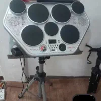 پرکاشن|درام و پرکاشن|خوی, |دیوار