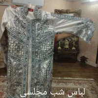 لباس مجلسی|لباس|صدرا-فارس, فاز ۱|دیوار