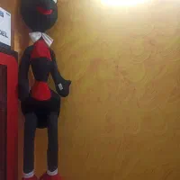 عروسک|اسباب‌بازی بچه|اصفهان, پوریای ولی|دیوار