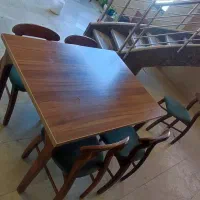 میز چوبی دست دوم مناسب رستوران