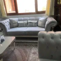 دو عددمبل سه نفره چستر با میز و عسلی در حد نو|مبلمان خانگی و میز عسلی|تهران, دریاچه شهدای خلیج فارس|دیوار