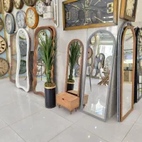 شهر آینه و ساعت