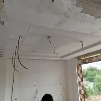 استا نیمه ماهر گچکار