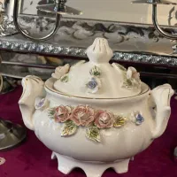 شکلاتخوری گل برجسته وظروف پذیرایی