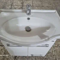 روشویی کابین دار بهمراه شیر و آیینه|لوازم سرویس بهداشتی|اهواز, کیانپارس |دیوار