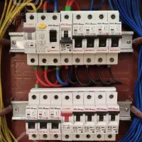تعمیر کار برق، صنعتی و منازل