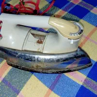 فروش یک عدد اتوی سالم خیاطی قدیمی