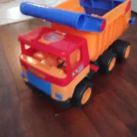 کامیون اسباب بازی
