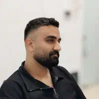 به یک شاگرد (وردست) آرایشگاه نیازمندیم.