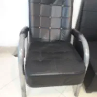 صندلی درحد نو چند بار هم استفاده نشده