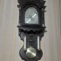 ساعت دیواری سالم وتمیز ۳۰۰