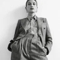 نیازمند مدل خانم