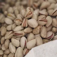 پسته احمد آقایی درجه یک