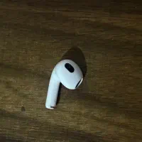 گوش چپ ایرپاد ۳