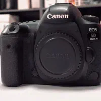 دوربین کنون 5D. IV