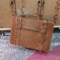 دوتا چمدان یکیش کاملا چرم