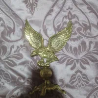 عقاب برنز تکی