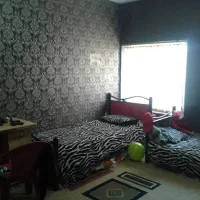 آپارتمان ۱۲۱ متر مفید ۳ خوابه تمیز بازسازی شده