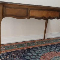 میز چوبی قدیمی