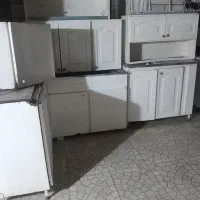 تعدادی وسایل روتختی  تشک  پرده وغیره