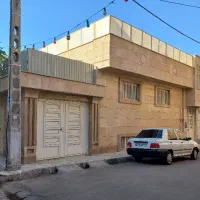 ویلایی دو طبقه نما رومی بسیج ۱۱ رو به روی رجایی