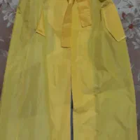 بارونی زرد خفن|لباس|رشت, منظریه|دیوار