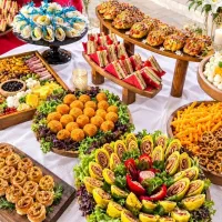فینگرفود مجلسی و با کیفیت با هدیه  تولد  سینی مزه