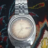 ساعت  خیلی قدیمی سکو