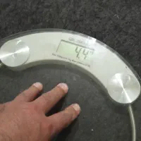 ترازوی انسان کش دیجیتالی شیشه ای|پزشکی|گرمدره, |دیوار