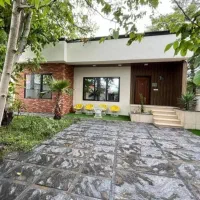 ویلا-باغچه-ای-مدرن-با-فضای-بسیار-آرام-و-دلنشین