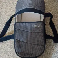 ساک حمل، صندلی ماشین کودک و کریر نوزاد