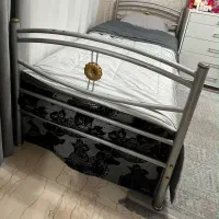 تخت تک نفره فلزی