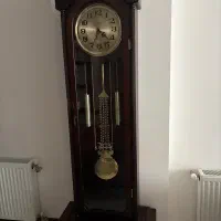 ساعت چوبی ایستاده
