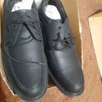 کفش چرمی سایز ۴۴ کوچیک پاتقریبا ۴۳