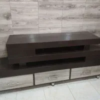 میز تلویزیون در حد نو
