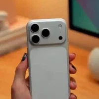 iPhone 17 pro silver