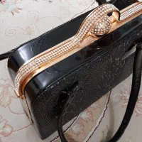 کیف مجلسی ورنی|کیف، کفش، کمربند|اندیشه, اندیشه فاز ۲|دیوار