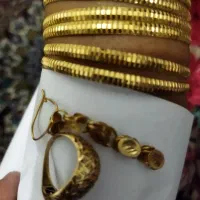 طلای ۱۸عیار در حد نو ۲۰۰بالای تابلو