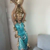 آواژور