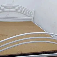 تخت دونفره همراه با تشک رویال