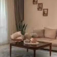 خانه در وسط شهر