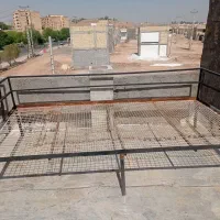 تخت آهنی