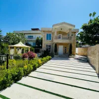 ویلا تمام سنگ ۴۰۰ متری سند آماده سه خوابه