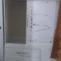 تعدادی وسایل منزل بفروش میرسد.