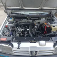 فروش پژو ۴۰۵ نقره ای|خودرو سواری و وانت|قم, تولید دارو و یخچال|دیوار