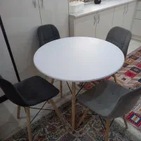 میز نهار خوری گرد  mdfصحیح و سالم